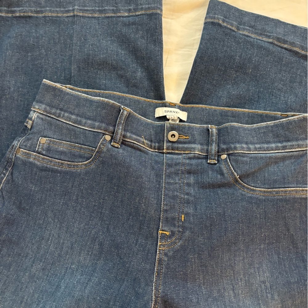 SPANX Dark Blue Flare & Wide Leg Cropped Jeans NWOT - Picture 2 of 10